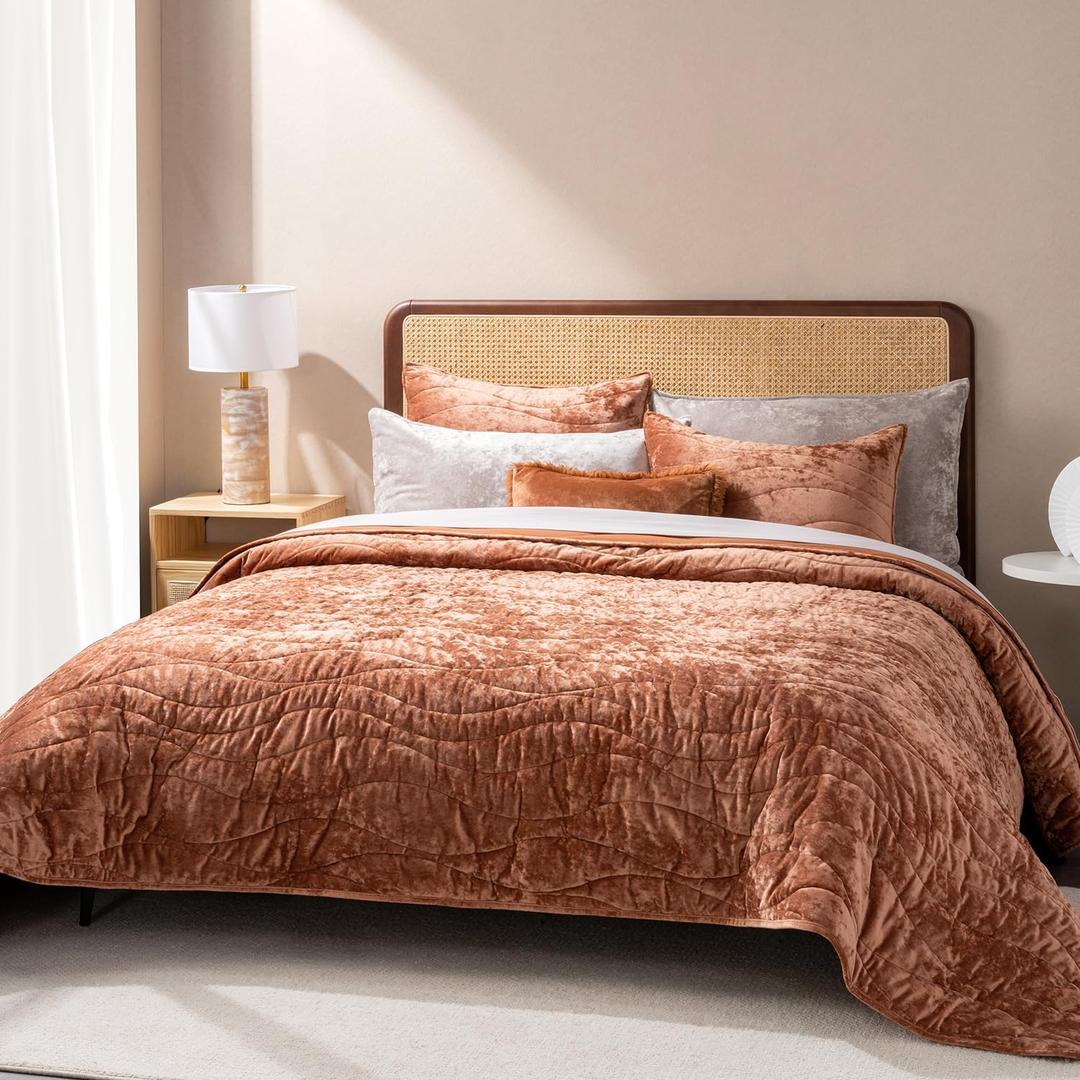EverGrace Luxury Velvet Quilt Queen Size, Ultra Soft Wave Crushed Velvet Bedding Set, Lightweight Quilted Comforter Set for All Season, Oversized Bedspread Coverlet with 2 Shams, Burnt Orange