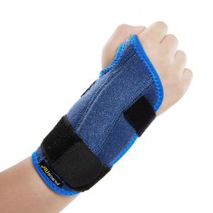 BraceUP Stabilized Kids Wrist Brace- Youth Wrist Support, Kids Wrist Splint, Child Wrist Brace for Daily Use, Boys and Girls height 33 to 411, size 3-12 (Right Hand)