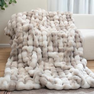 macinso Super Comfort Oversized Warm Thick 1000GSM Luxury Plush Rabbit Faux Fur Throw Blanket, Fluffy Blanket,Soft Cozy Bubble Blanket for Couch Chair Bed Sofa Living Room - Brownwhite 60'' x 80''