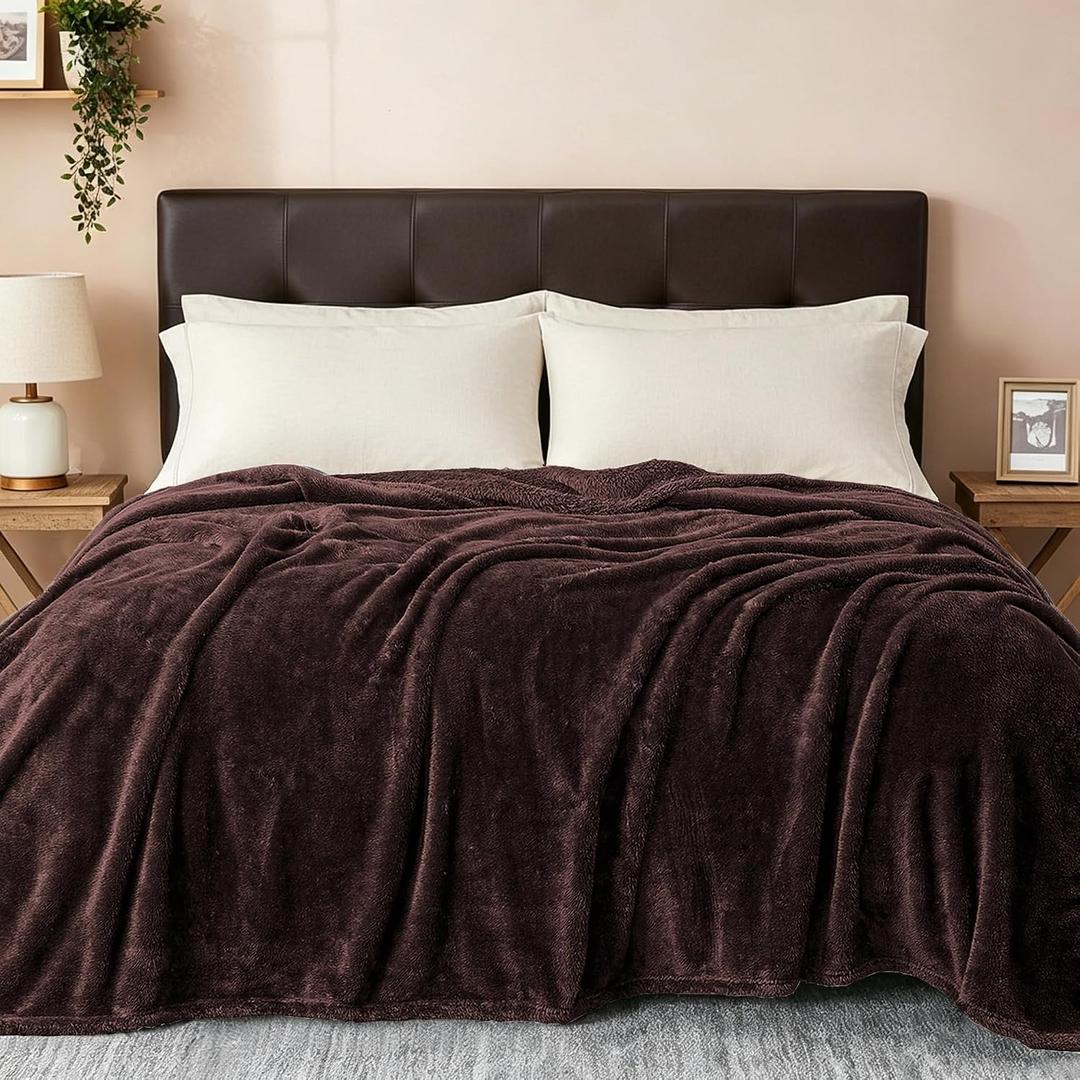 Exclusivo Mezcla Plush Fuzzy Fleece Bed Blanket Queen Size, Super Soft, Fluffy and Warm Blankets for Couch, Bed, All Season (Coffee, 90x90 Inches)