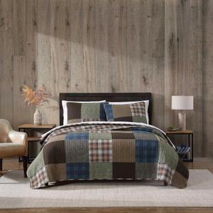Eddie Bauer - King Quilt Set, Reversible Cotton Blend Bedding with Lightweight Feel, 3 Piece Bed Set with Matching Pillowcases (Classic Patchwork Green)
