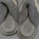 Cozy Slippers for Women Indoor and Outdoor Fuzzy House Shoes with Memory Foam Anti-Skid Sole Gifts for Women Mom Ladies (9-10 Women/7-8 Men, Light Grey)