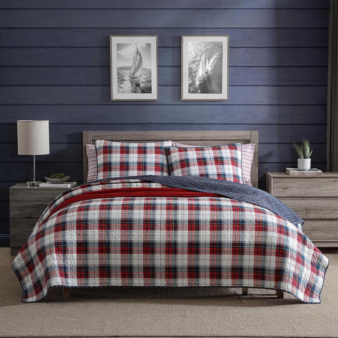 Nautica - Full/Queen Quilt Set, Super Soft Reversible Bedding with Matching Shams, Plaid Home Decor (Rosedale Red, Full/Queen)