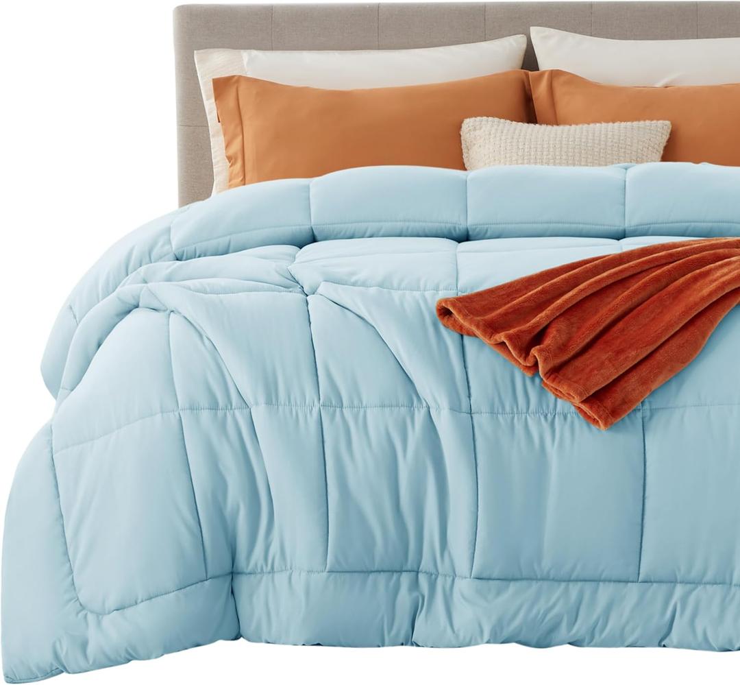 Bedsure Comforter Duvet Insert - Quilted Comforters Cal King Size, All Season Duvet, GentleSoft Down Alternative Bedding, with 8 Tabs, Gifts for Women/Men, Light Spa Blue, California King 96x102Inche