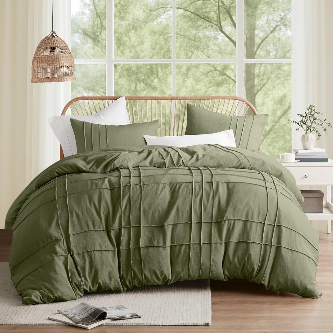 Comfort Spaces Olive Green Queen Size Duvet Cover Set - 3-pc Pintuck Pleated Duvet Cover Queen, All Season Lightweight, Extra Softness Pre-Washed Microfiber Queen Bed Cover Shams