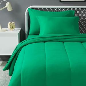 Amazon Basics 5 Piece Soft Microfiber Kid's Bed-in-a-Bag Bedding Set, Twin, Solid, 66" x 90" ( Green )