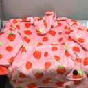 THREE POODLE Wearable Blanket Hoodie for Women, Oversized Sherpa Sweatshirt Blanket for Adults Men, Cozy Strawberry Hooded Blankets, Gifts for Teen Girls Women Mom Sister