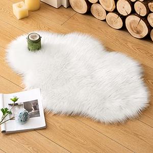 MIULEE Fluffy Rug Soft Shaggy Faux Fur Area Rug Luxury Plush Cloud Shape Carpet for Christmas Decor Bedroom Living Room Sofa Chair 2 x 3 Feet, White