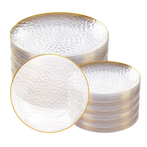 Rubtlamp 100Pcs Clear Gold Plastic Plates, Disposable Plates With Gold Rim, Heavy-duty Party Platos, Hammered Plastic Plates Include 50 Clear Dessert Plates, 50 Dinner Plates for Party