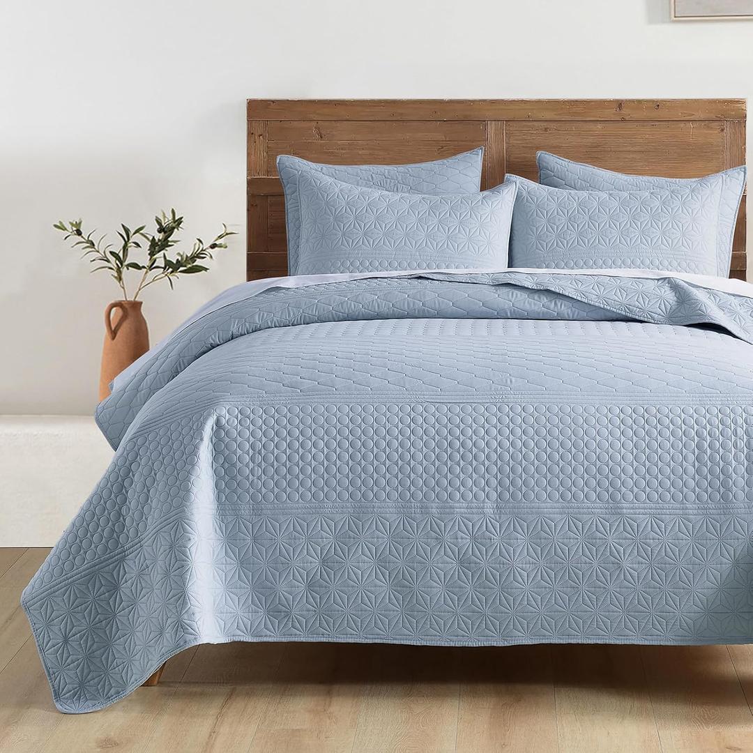 HORIMOTE HOME Light Blue King Size Quilt Set - Soft Microfiber Bedspread with 2 Shams, Lightweight & All-Season Geometric Coverlet for Cozy Bedding (King( 106" x 96"))