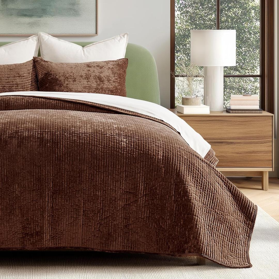 EVERGRACE Velvet Quilt Set King Size, Luxurious Soft Quilted Bedding Sets, Lightweight Velvet Comforter for All Season, Striped Channel Bedspread Coverlet with 2 Shams, Red Rust Brown