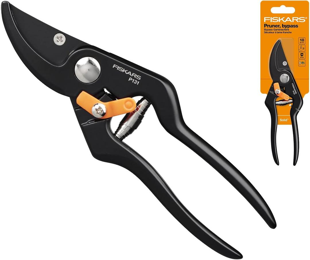 Fiskars Pruning Scissors Solid by passs Metal Body P131 18 mm - New 2021 Fiskars Pruning Scissors Solid by passs Metal Body P131 18 mm - New 2021