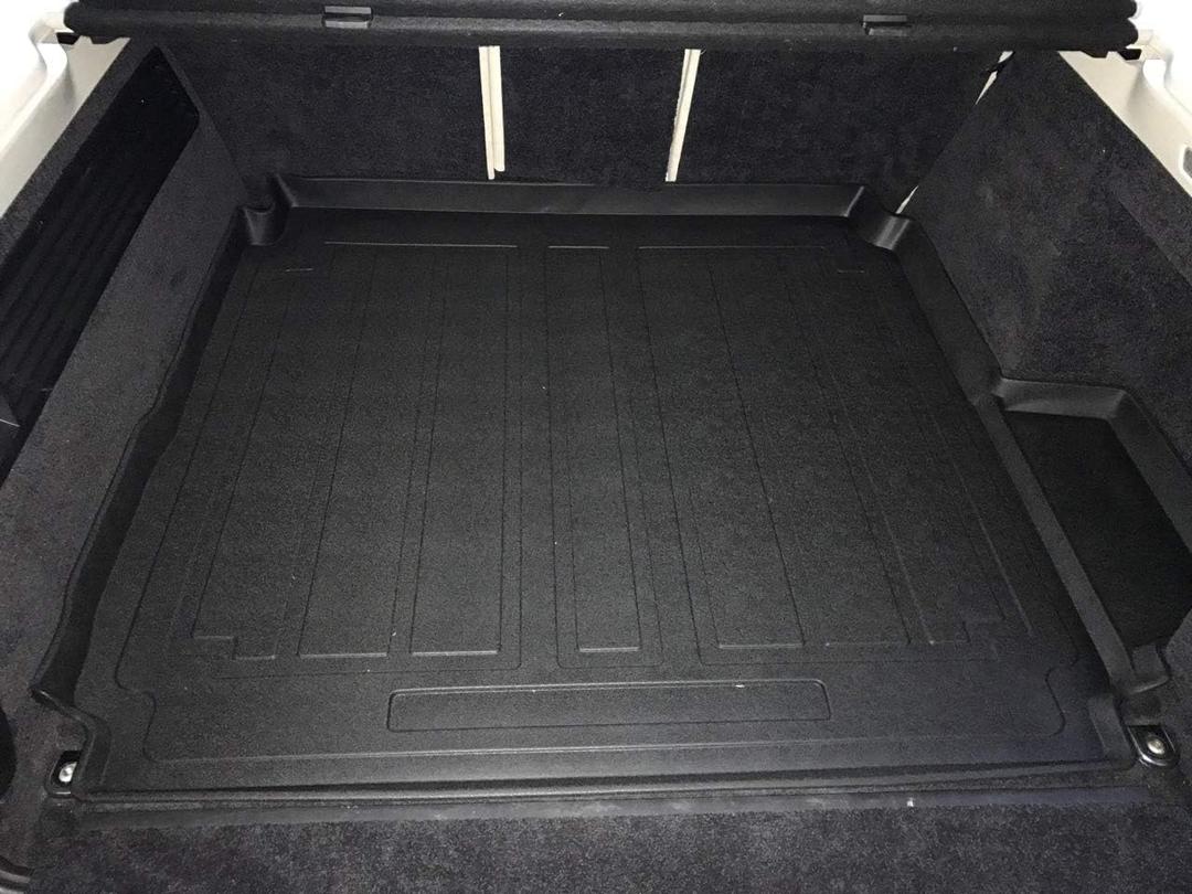 Premium Cargo Liner for Land Rover Range Rover 2013-2022 - Custom Fit Car Trunk Mat - All-Season Black Cargo Mat - 3D Shaped Laser Measured Trunk Liners for Land Rover Range Rover