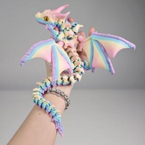 3D Printed Dragon with Wings, 3D Printed Animals Toys, Fidget Dragon Toys, Flexible Articulated Winged Crystal Dragon Model, Desktop Pet Decor, Dragon Gift for Kids & Adult (Random-Rainbow)