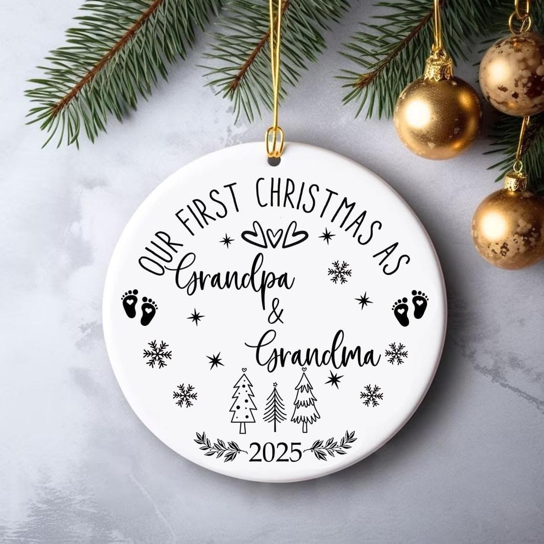 Our First Christmas As Grandma and Grandpa Ornament, Couple Christmas Keepsake 2025, New Gr&Ma & Gr&Pa Gifts, Ornament Wedding Gifts for Couple, Pregnancy Announcement Printed on Both Sides
