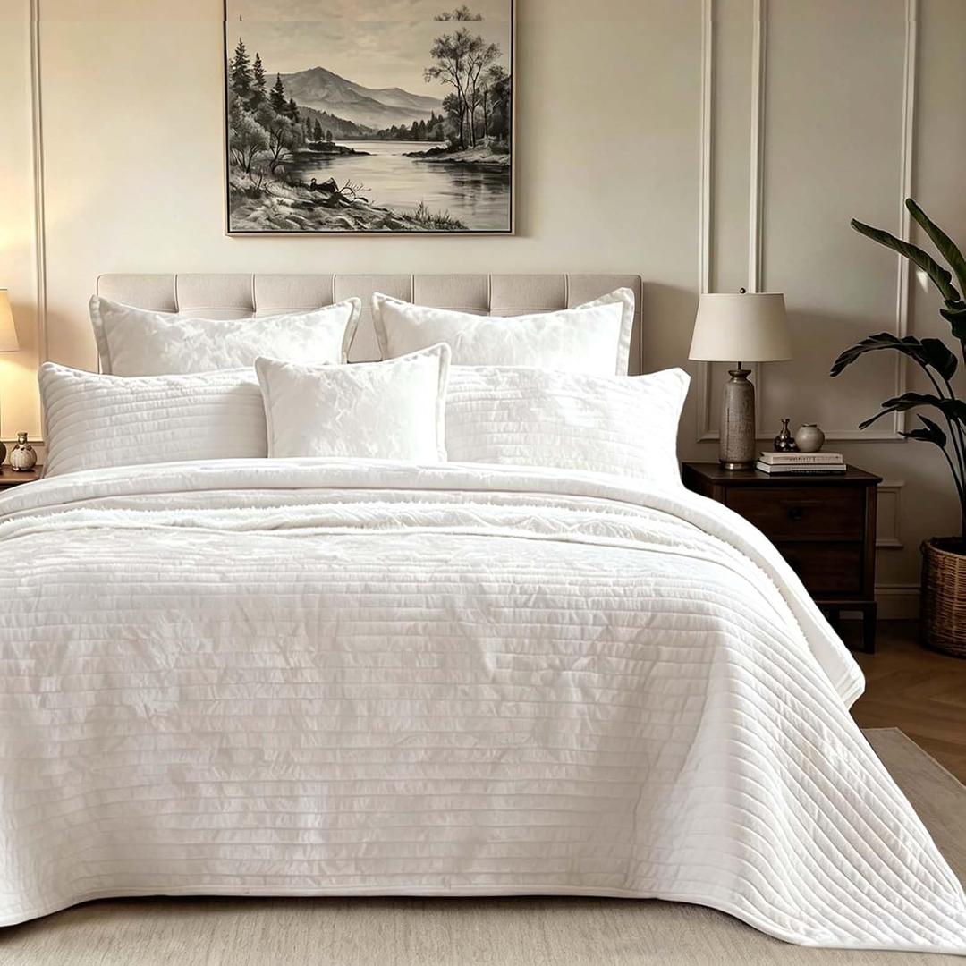 Oversized King Bedspread 120x120 Velvet Quilt Set 3-Piece | Large Washed Bed Cover Coverlet,with 2 Pillow Shams,Comfy Bedding Sets,Luxury Comforter Set for all seasons, Cream White