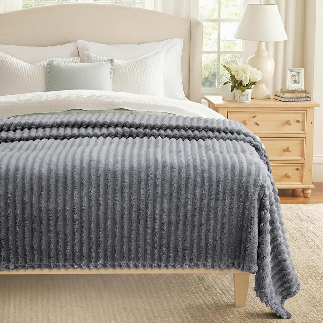 decorUhome Soft Fleece Grey Blanket King Size for Bed, Cozy Fluffy Plush Flannel Large Striped Throws for Couch Sofa, Lightweight Decorative Fuzzy Blanket for Woman, 108x90 Inches