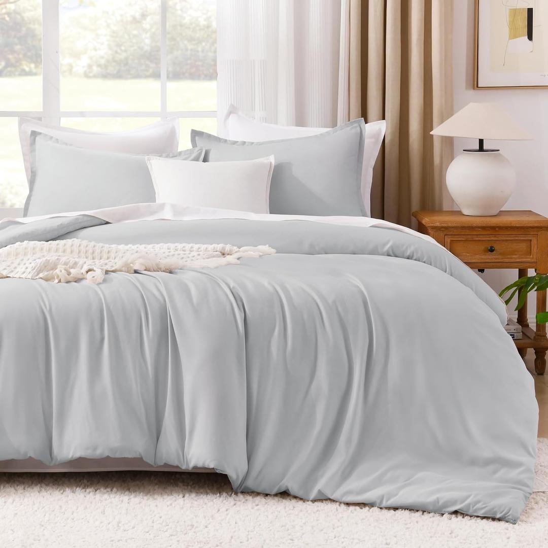 Litanika Comforters Light Grey Oversized King Size, 3 Pieces Lightweight Solid Bedding Comforter Set, All Season Fluffy Bed Set (120x98In Comforter & 2 Pillowcases)