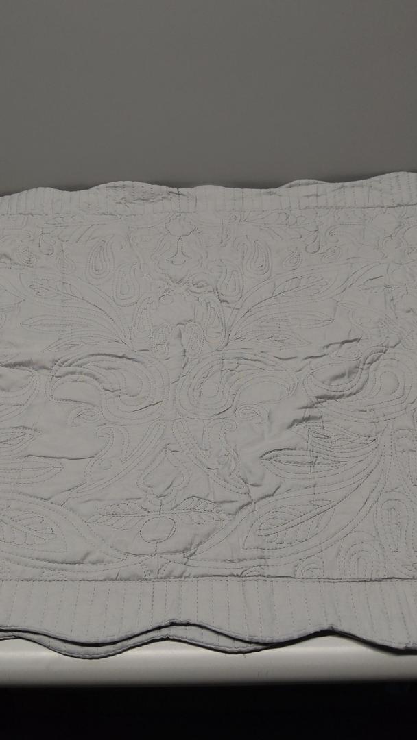 Pillowcases 2 Pack Size 35 x 19,5 Inch, 1 Pack 17,5 x 17,5 Inch Grey