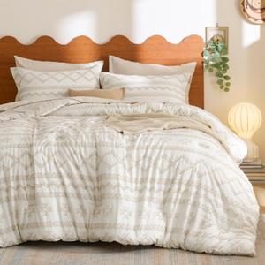 Bedsure Tufted Boho Comforter Set Queen Size - Beige Boho Bed Set, GentleSoft 3 Pieces Farmhouse Distressed Vintage, Home Decor Bedding, Gifts for Woman, Soft Jacquard Queen Comforter for All Seasons