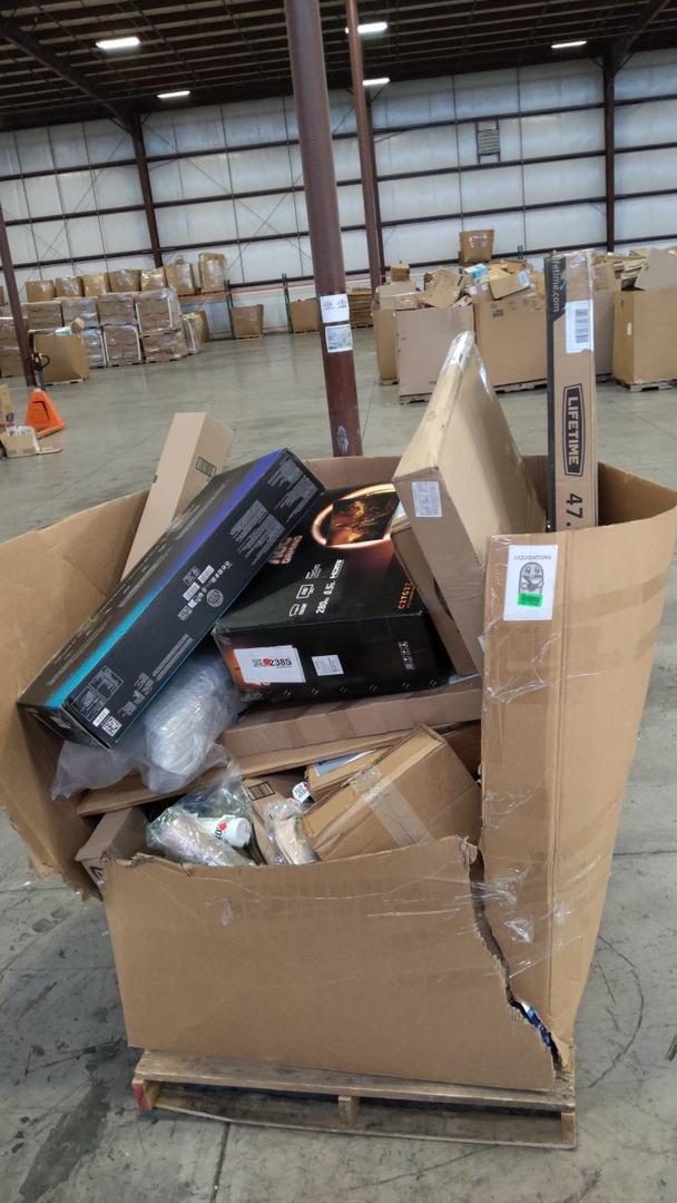Pallet of Salvage items