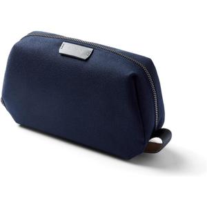 Bellroy Toiletry Kit (Unisex Toiletry Bag, Zipper Closure, Water-Resistant Lining, Toothbrush Sleeve with Magnetic Closure, Internal Mesh Pocket Organization) -Bronze (Navy)