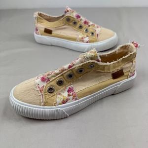 Blowfish MALIBU P Women's almond colored sneakers 1Y