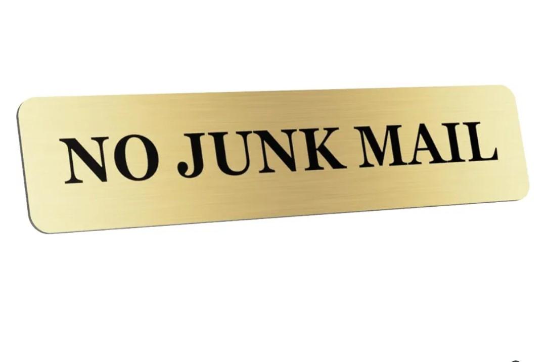 No Junk Mail Sign - Gold Metallic Adhesive Letterbox Plaque - Outdoor Weatherproof Aluminium Composite - Peel & Stick Mailbox Label