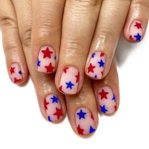 Independence Day Press on Nails 4th of July Fake Nails Short Square False Nails with Five-Pointed Star Designs Full Cover False Nails Stick on Nails for Women Girls DIY Holiday Nail Decoration 24Pcs