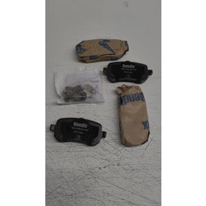 Bendix Priority1 CFC1021 Ceramic Rear Brake Pads for Select Models Chrysler Town & Country, Dodge Grand Caravan, Journey, Ford Freestar, Mercury Monterey, Ram C/V, Volkswagen Routan