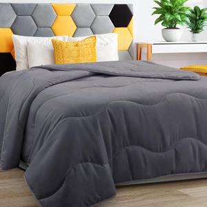 Lightweight Comforter Cooling Grey, All Season Duvet Insert Breathable Twin Size Summer Bedding, Soft Microfiber Cool Down Alternative Quilt with Corner Tabs, 64x88 inch (Gray)