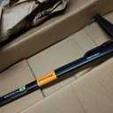 Fiskars Stand-Up Weed Puller Tool, 4 Serrated Stainless Steel Claws Grip Roots for Permanent Removal, Reinforced Foot Platform Penetrates Tough Soil, Easy-Eject & Ergonomic Offset Handle, 39"