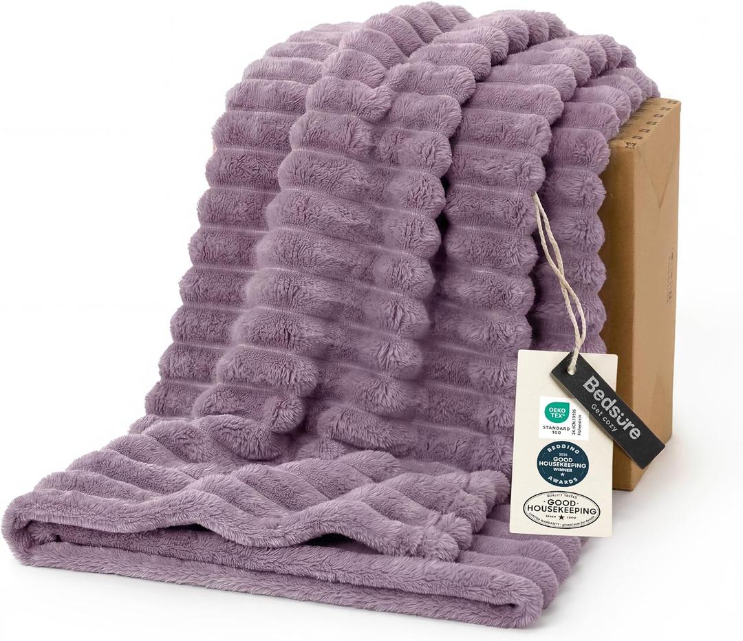 Bedsure GentleSoft Light Purple Fleece Blanket for Couch - Cozy Soft Blankets for Women, Cute Small Throws for Girls, 50x70 Inches