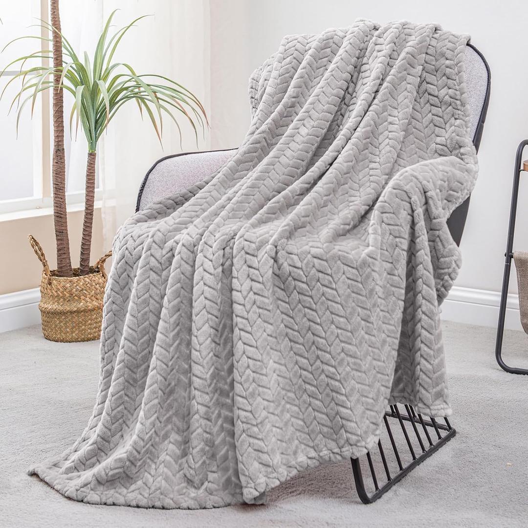 Exclusivo Mezcla Fleece Throw Blanket for Couch, 50x70 Inches Soft Cozy Jacquard Flannel Blankets, Lightweight Fuzzy Plush Warm Throws for Winter, Light Grey