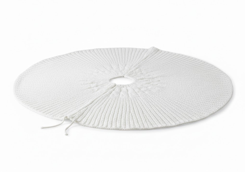 Tree Skirt Accessory for A Practical Christmas Tree Base Decoration