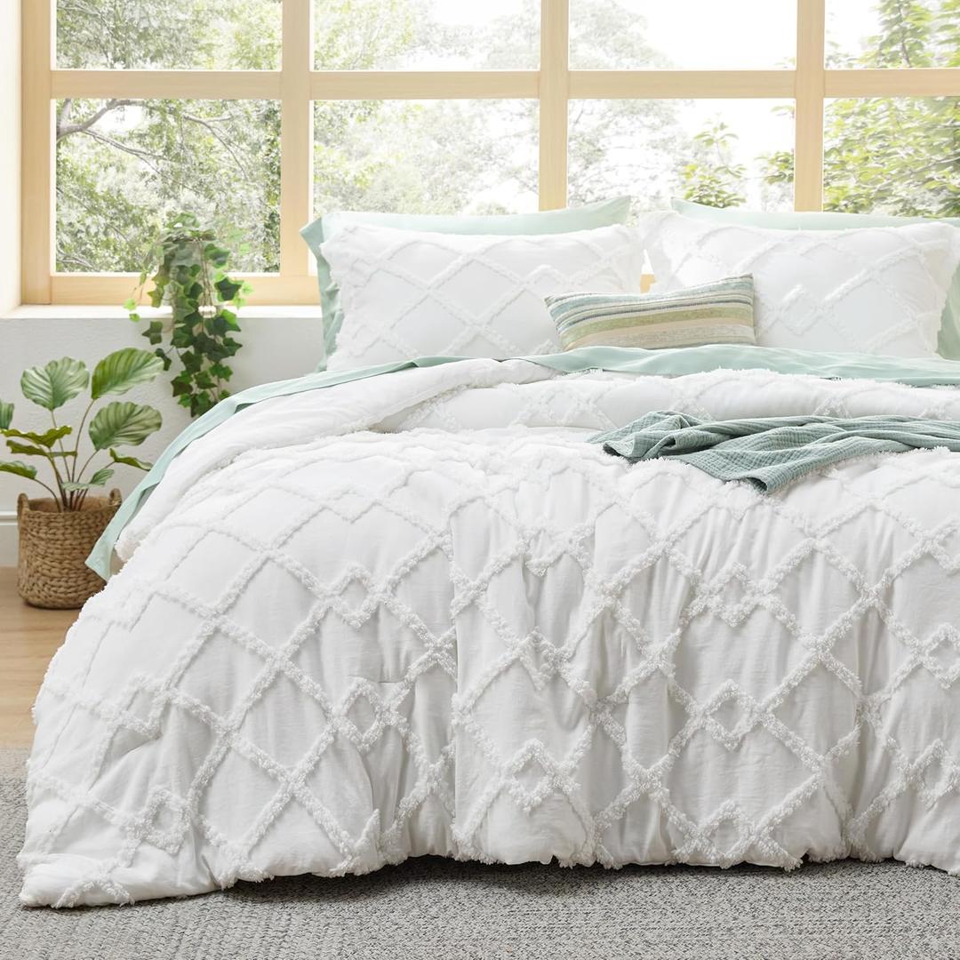 Bedsure Boho Comforter Set Queen - White Tufted Queen Size Comforter, 3 Pieces Farmhouse Shabby Chic Embroidery Bed Set, Soft Fluffy Geometric Pattern Bedding for All Seasons (02 - White - Diamond Like)