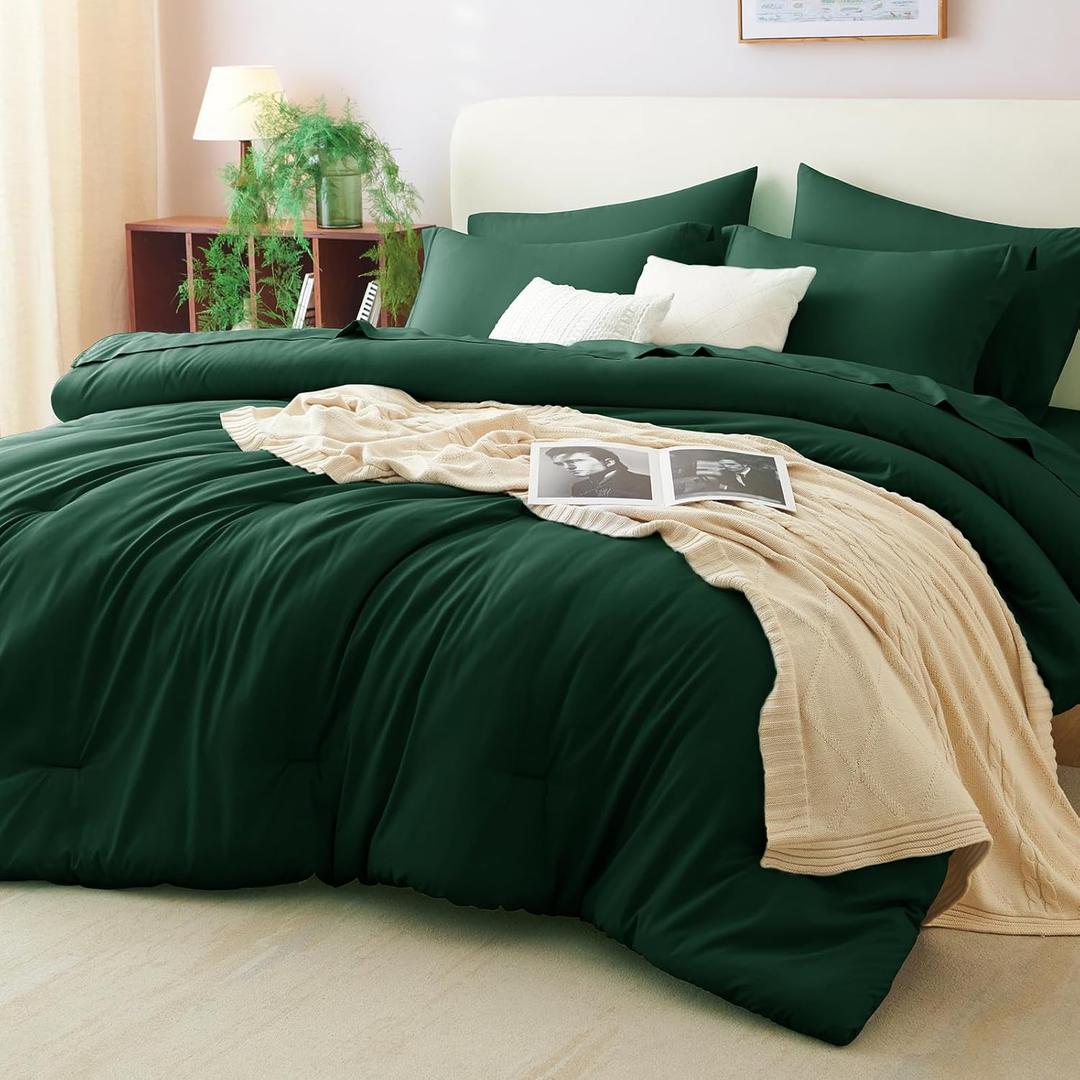 CozyLux Queen Comforter Set Emerald Green, 7 Pieces Bed in a Bag Bedding Comforter Set with Sheets, All Season Boho 7PC Bed Set with Comforter, Fitted Sheets, Flat Sheets, Pillow Shams and Pillowcases