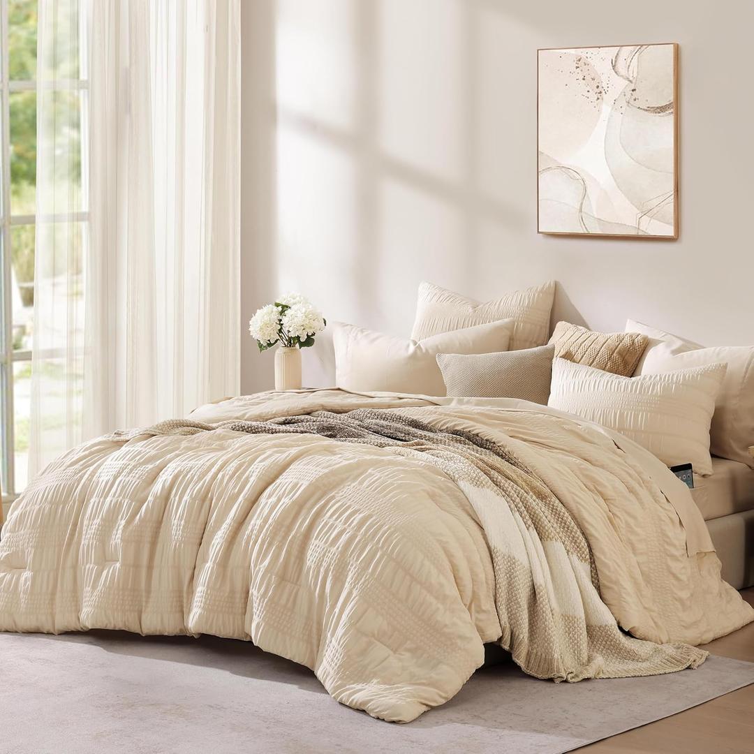 CASAAGUSTO Queen Comforter Set, 7 Pieces Beige Seersucker Bed in a Bag Queen Size Soft All Seasons, Bedding Sets with Comforter, Flat Sheet, Fitted Sheet, 2 Pillow Shams, 2 Pillowcases (Queen(90"*90"))