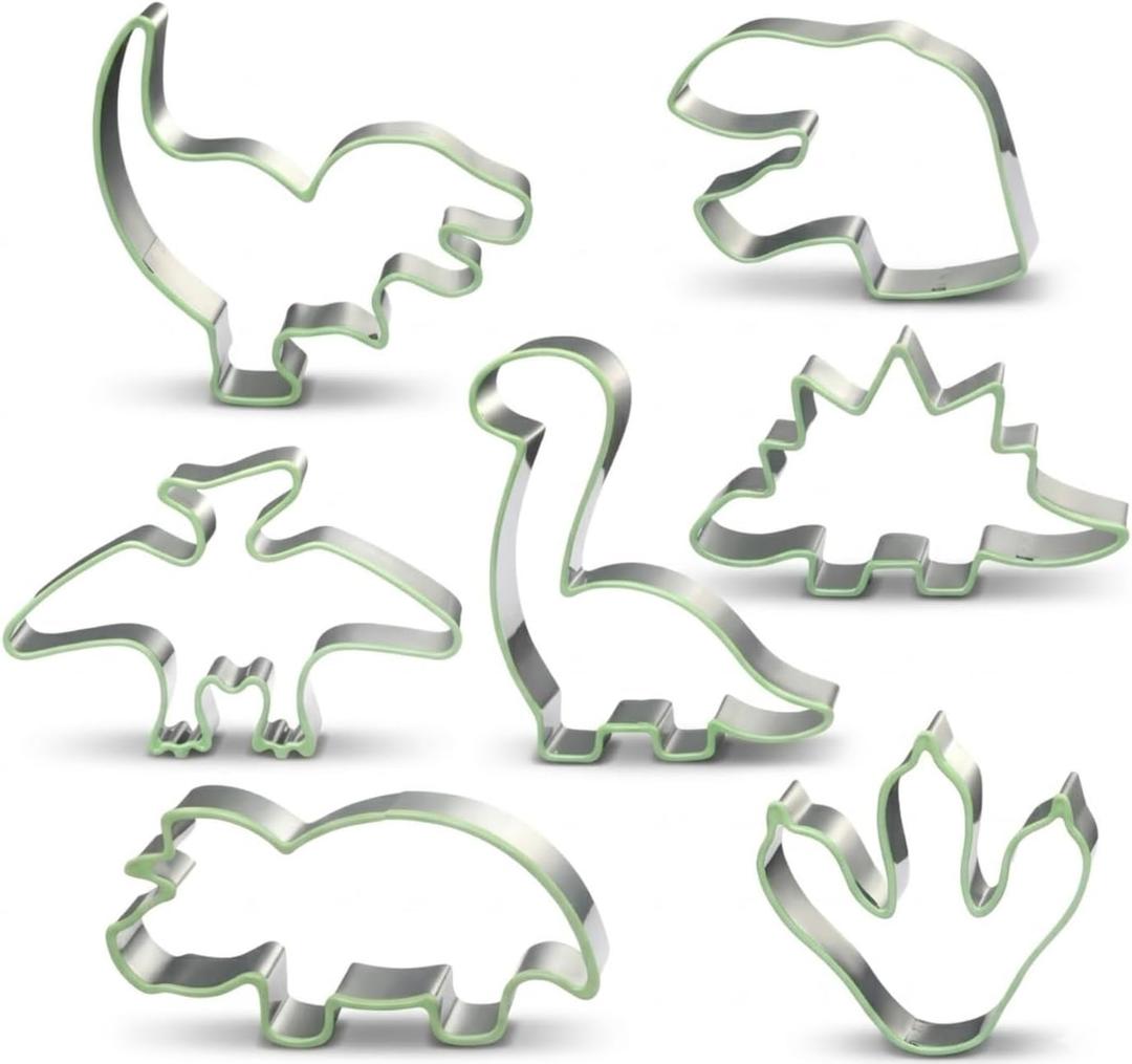 LUBTOSMN New 7 Piece Dinosaur Cookie Cutters Set with Silicone Protective Rim, Dishwasher Safe Stainless Steel Cookie Cutters for Cookies, Fondant, Sandwiches, Biscuits, Pancakes and Pastries