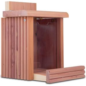 Pennington Cedar Squirrel Snacker Feeder, 2.75 LB Capacity