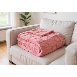 Checkered Love Themed Throw Blanket, 50x60 Inches | Ultra-Soft & Fluffy 280 GSM Bed Blanket for Couples, Gift for Mother or Friend, Cozy Accent for Couch, Sofa, and Pet Comfort