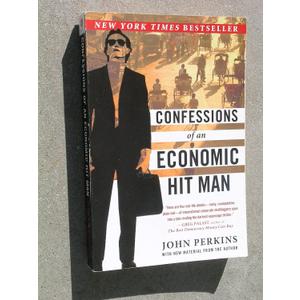 Confessions of an Economic Hit Man Paperback