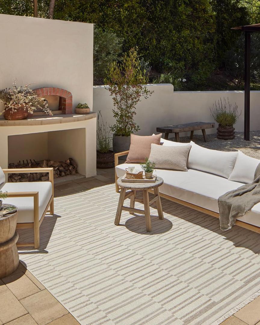 Loloi Amber Lewis Malibu Collection MAB-03 Tan/Ivory 5'-1" x 7'-7" Area Rug