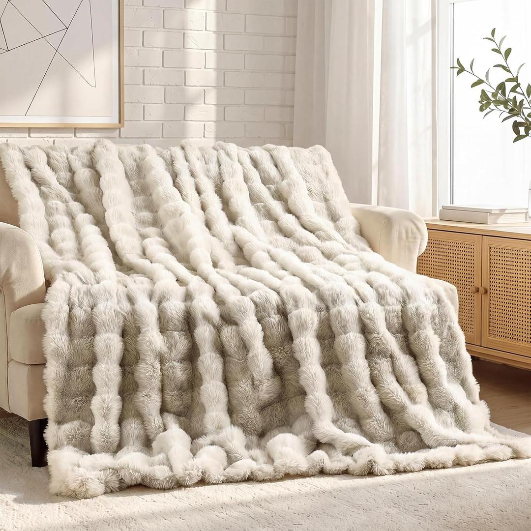 Wajade Fluffy Faux Fur Throw Blanket for Couch Bed 50x60, Luxury Soft Thick Fuzzy Plush Bubble Blanket, Warm Cozy Blanket for Sofa Chair Linen