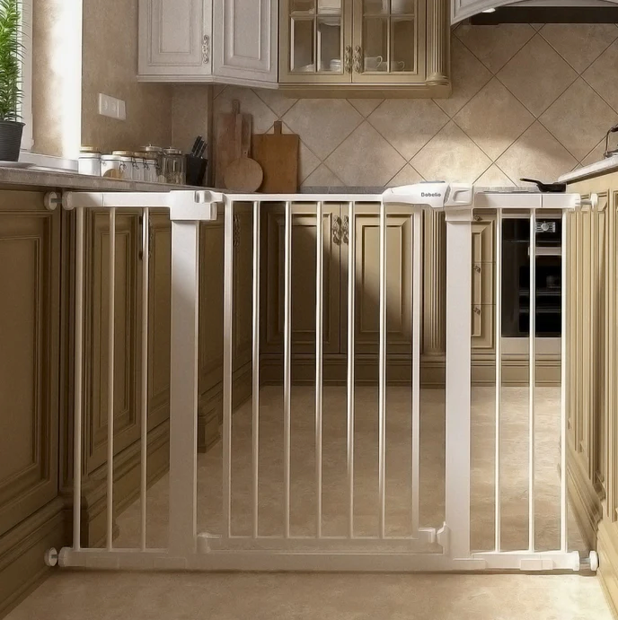Babelio Baby Gate for Doorways and Stairs, 26''-40'' Auto Close Dog/Puppy Gate, Easy Install, Pressure Mounted, No Drilling, fits for Narrow and Wide Doorways, Safety Gate Door for Child and Pets (White)