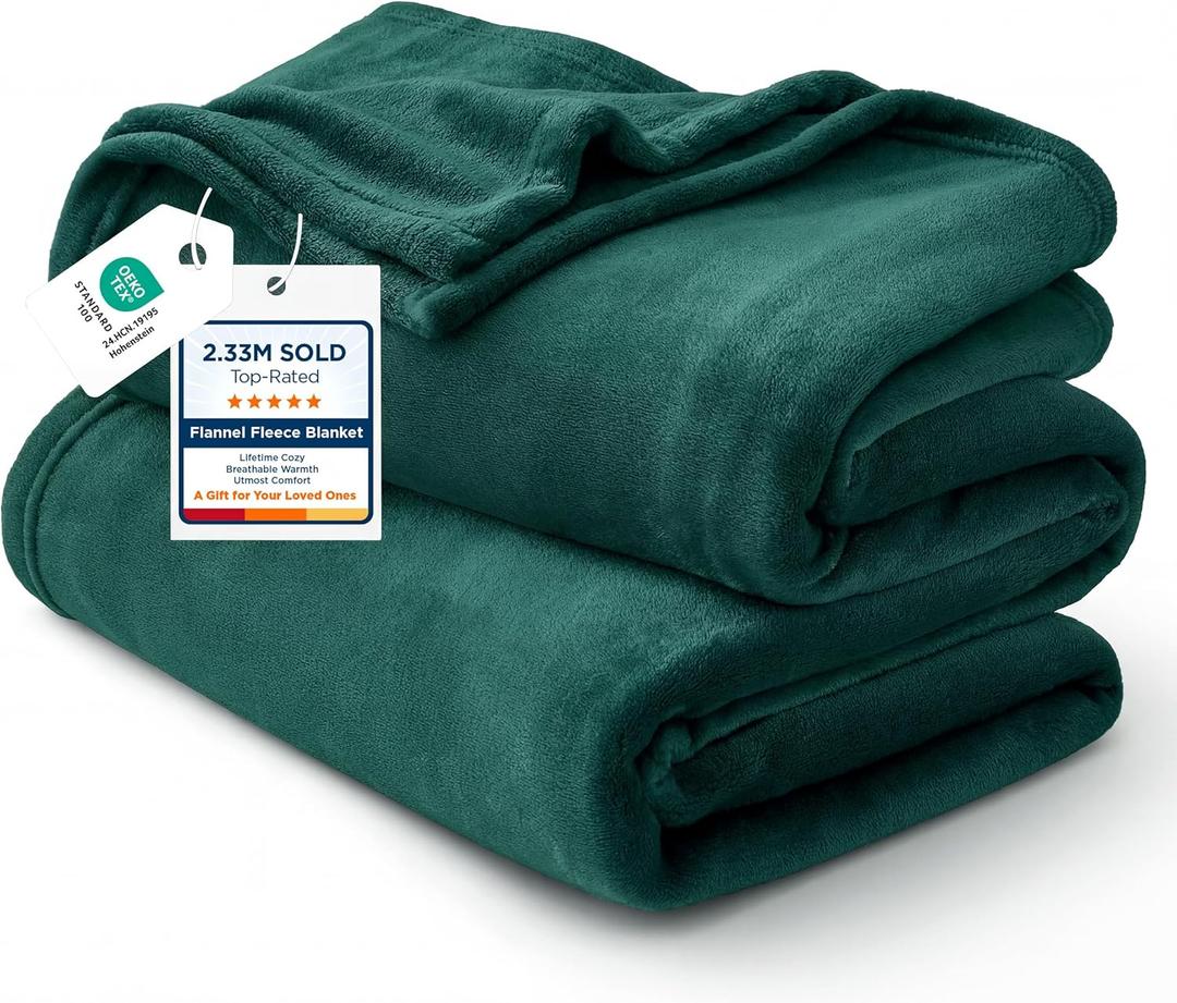 Bedsure GentleSoft Fleece Blankets King Size Emerald Green - Bed Blanket Soft Lightweight Plush Cozy Fuzzy Luxury Microfiber, 108x90 inches