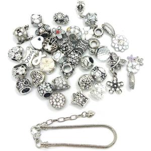 YIQIFLY 40pcs Jewelry Making Charms Rhinesotone Beads Assorted Colors and Styles Randomly (03)