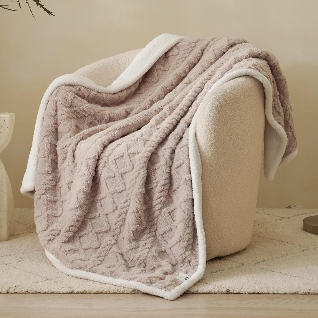 Simple&Opulence Sherpa Fleece Throw Blanket - Soft Fluffy Warm Cozy Plush Fuzzy Blanket with Elegant 3D Pattern for Couch Sofa Bed,Camel,30"x 40"