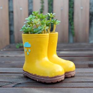 Yellow Rain Boot Flower Pot Garden Planter Succulent Planter Resin Cute Boots Planter Pot Decorative Succulent Planter Pot with Drainage Hole Boots Flower Vase Gift (Design-2)