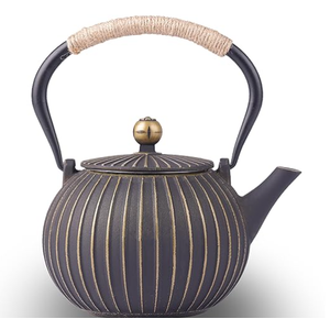 Japanese Tetsubin Cast Iron Teapot 40oz（1200ML)  Enamel Coated Interior & Removable Stainless Steel Infuser, Stovetop Safe Kettle for Tea Ceremony (Black Gold)